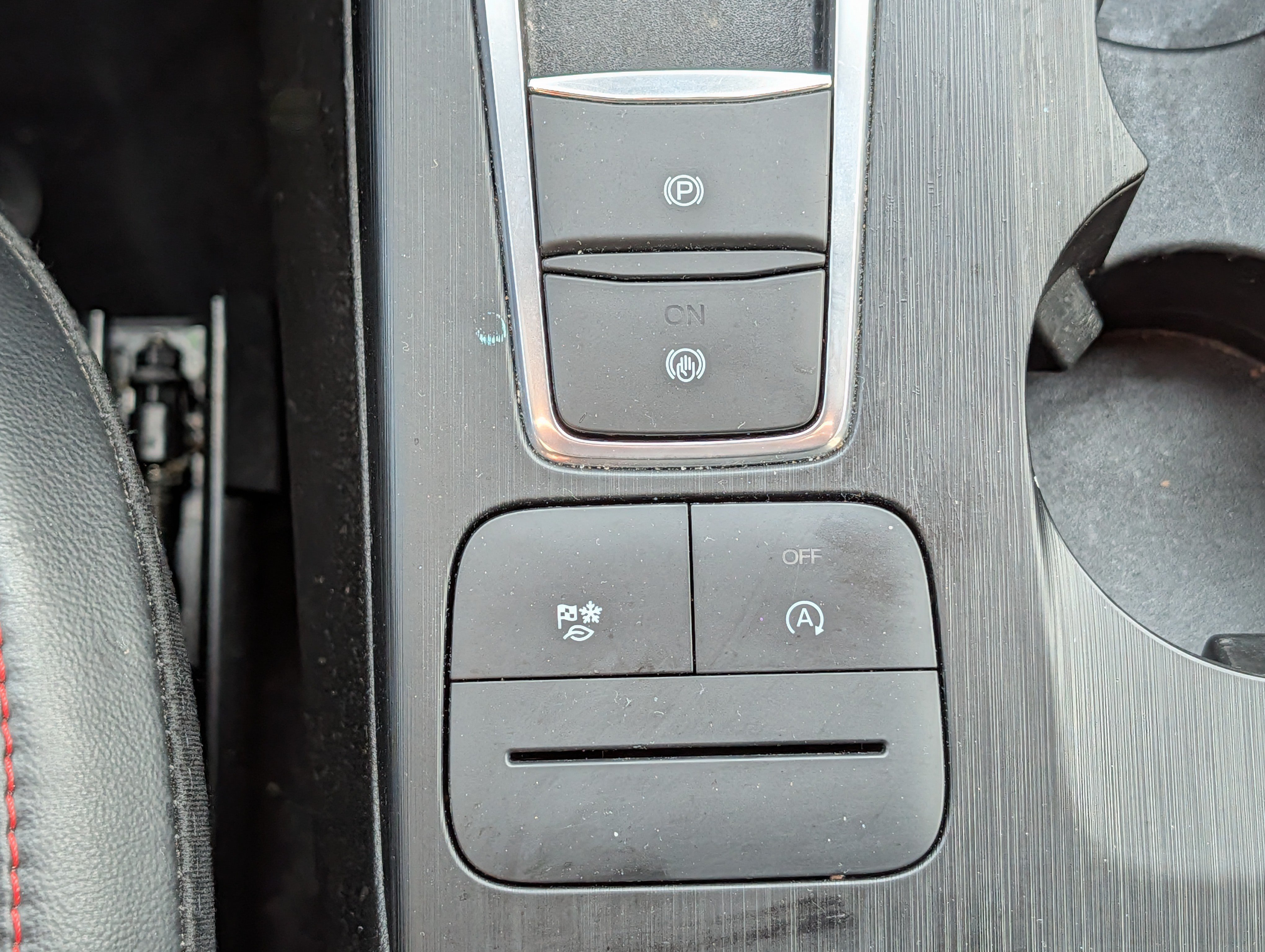 Used 2025 Ford Escape ST-Line AWD/4WD image 28
