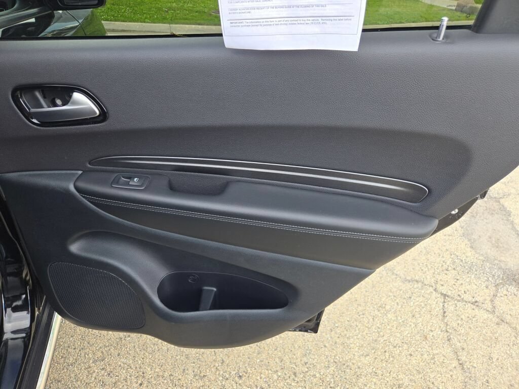 Used 2022 Dodge Durango SXT AWD/4WD image 8