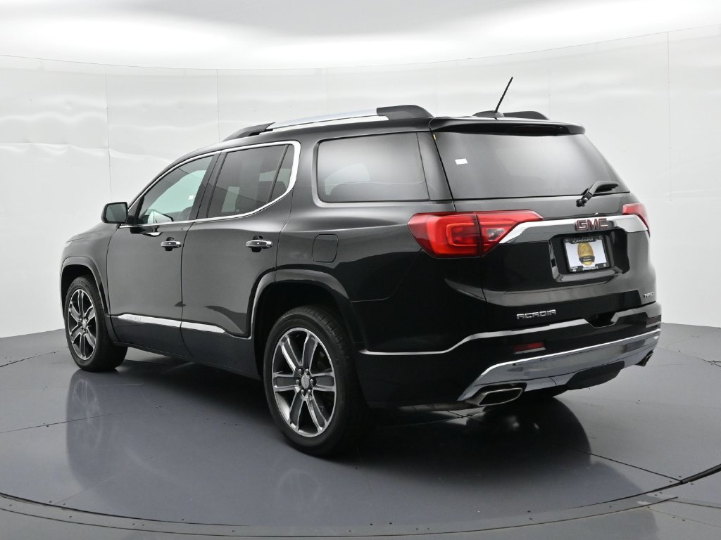 Used 2017 GMC Acadia Denali w/ Technology Package AWD/4WD image 8