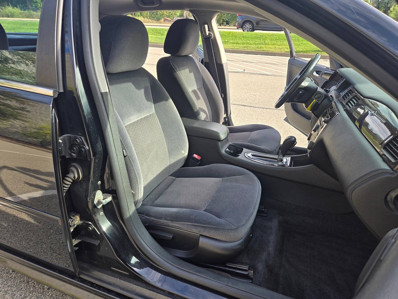 Used 2012 Chevrolet Impala LT w/ LT Sunroof Package FWD image 13