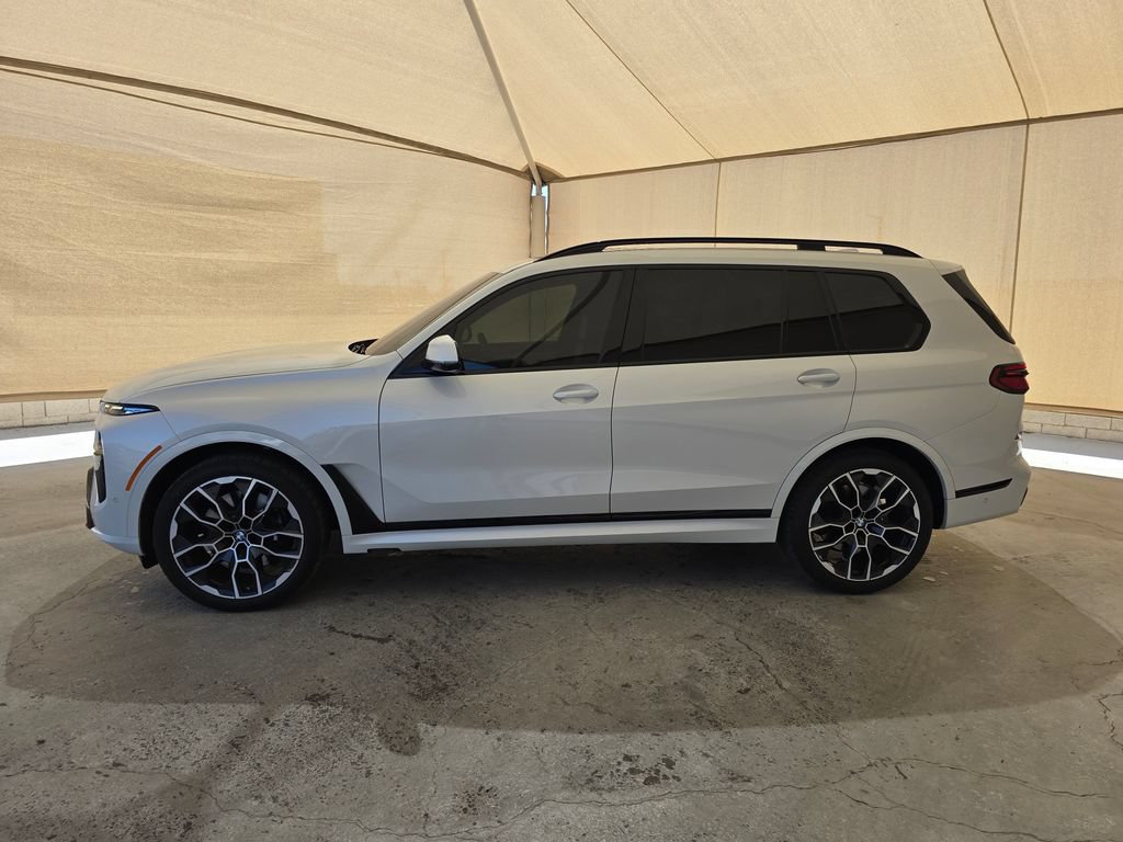 Used 2025 BMW X7 xDrive40i w/ Executive Package AWD/4WD image 9