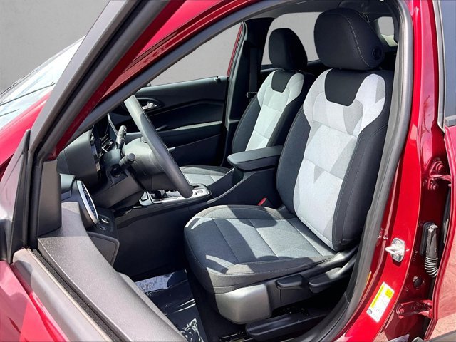 Used 2024 Chevrolet Trax LS FWD image 26