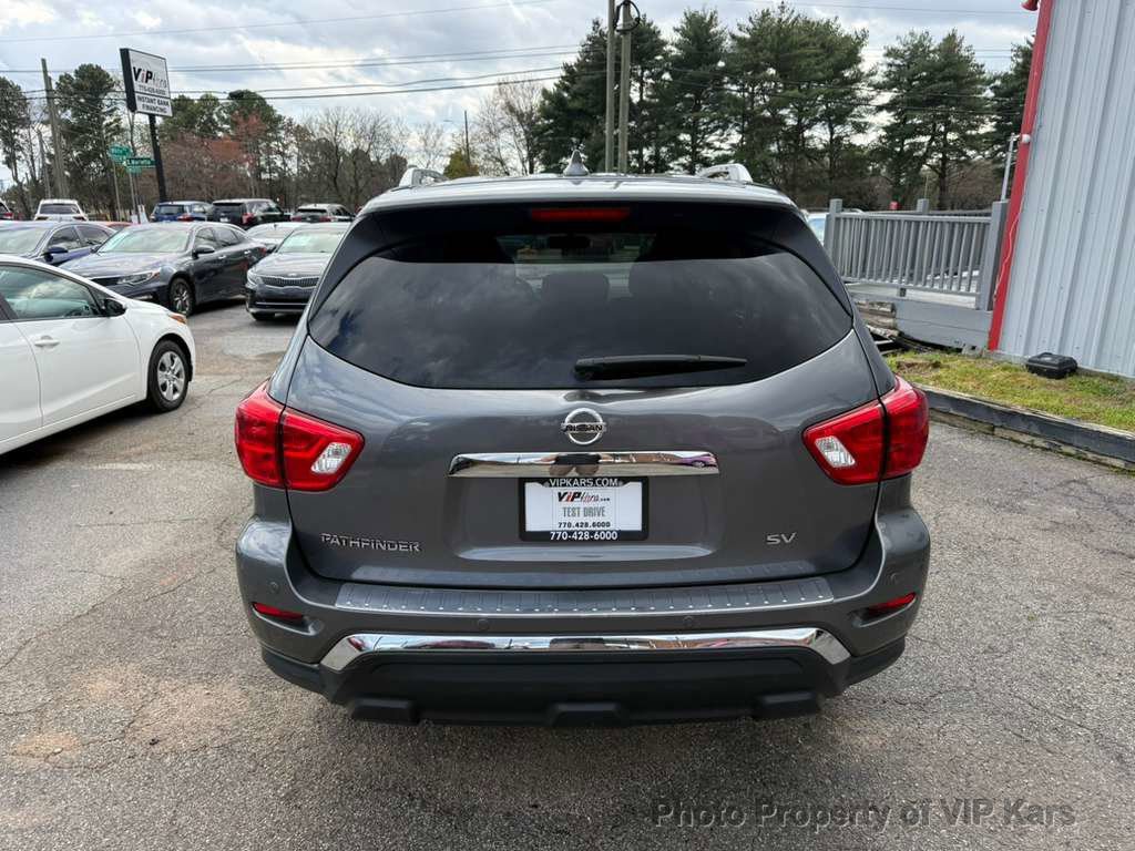 Used 2019 Nissan Pathfinder SV image 6