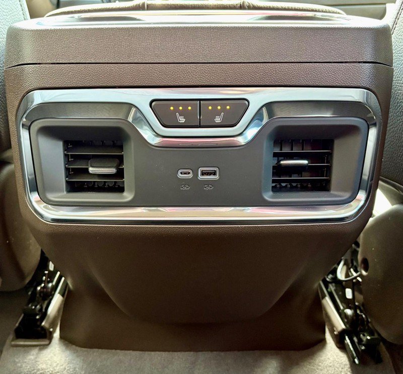 New 2026 GMC Sierra 2500 Denali w/ Denali Reserve Package AWD/4WD image 17