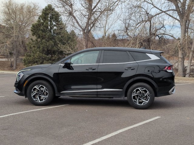 Used 2024 Kia Sportage LX image 9