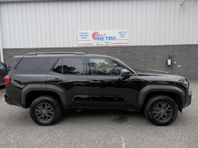 Used 2025 Toyota 4Runner SR5 AWD/4WD image 9