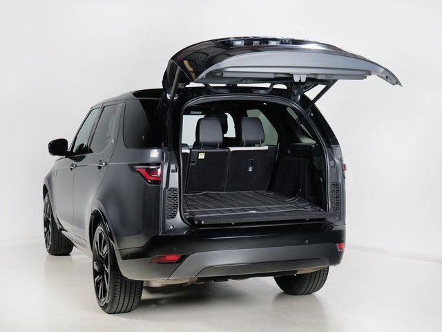 Used 2024 Land Rover Discovery Dynamic SE AWD/4WD image 29