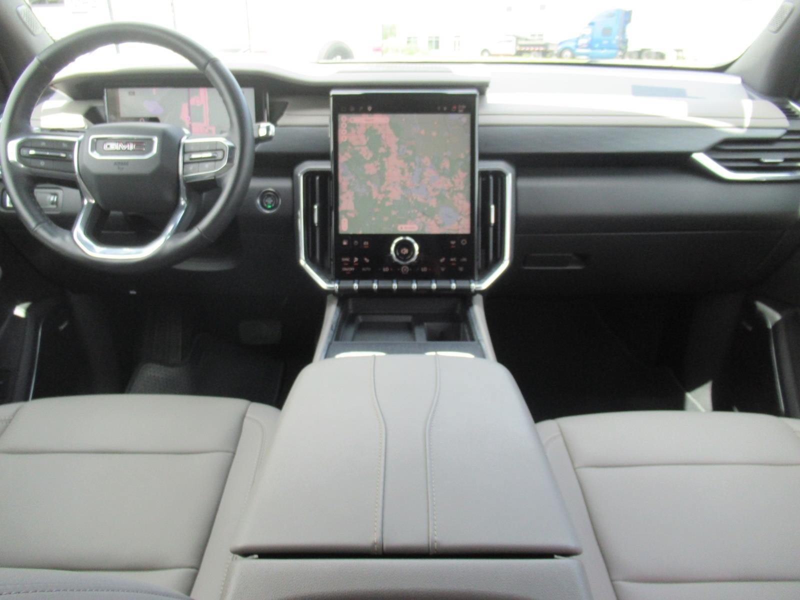 Used 2026 GMC Acadia Elevation w/ Elevation Premium Package FWD image 12