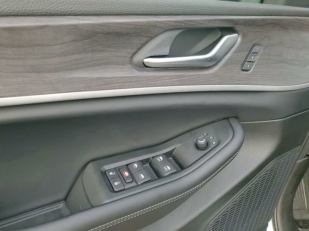 New 2025 Jeep Grand Cherokee Limited w/ Luxury Tech Group II image 25