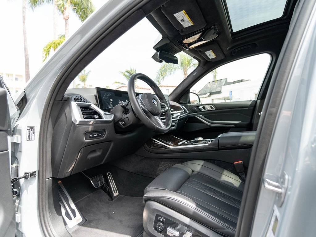 Used 2025 BMW X7 M60i w/ Executive Package AWD/4WD image 22