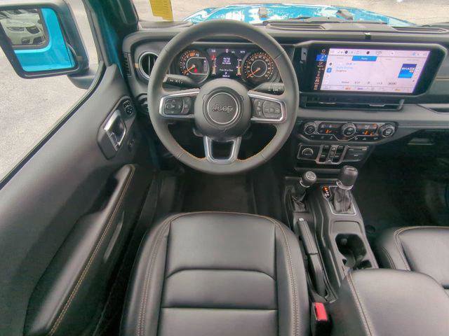 Certified 2024 Jeep Wrangler Unlimited Sahara w/ Technology Group AWD/4WD image 18