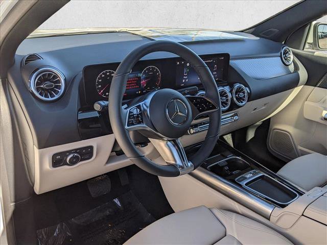 Certified 2025 Mercedes-Benz GLA 250 4MATIC image 10