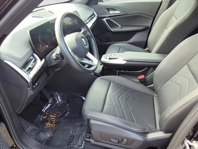 Used 2023 BMW X1 xDrive28i AWD/4WD image 16