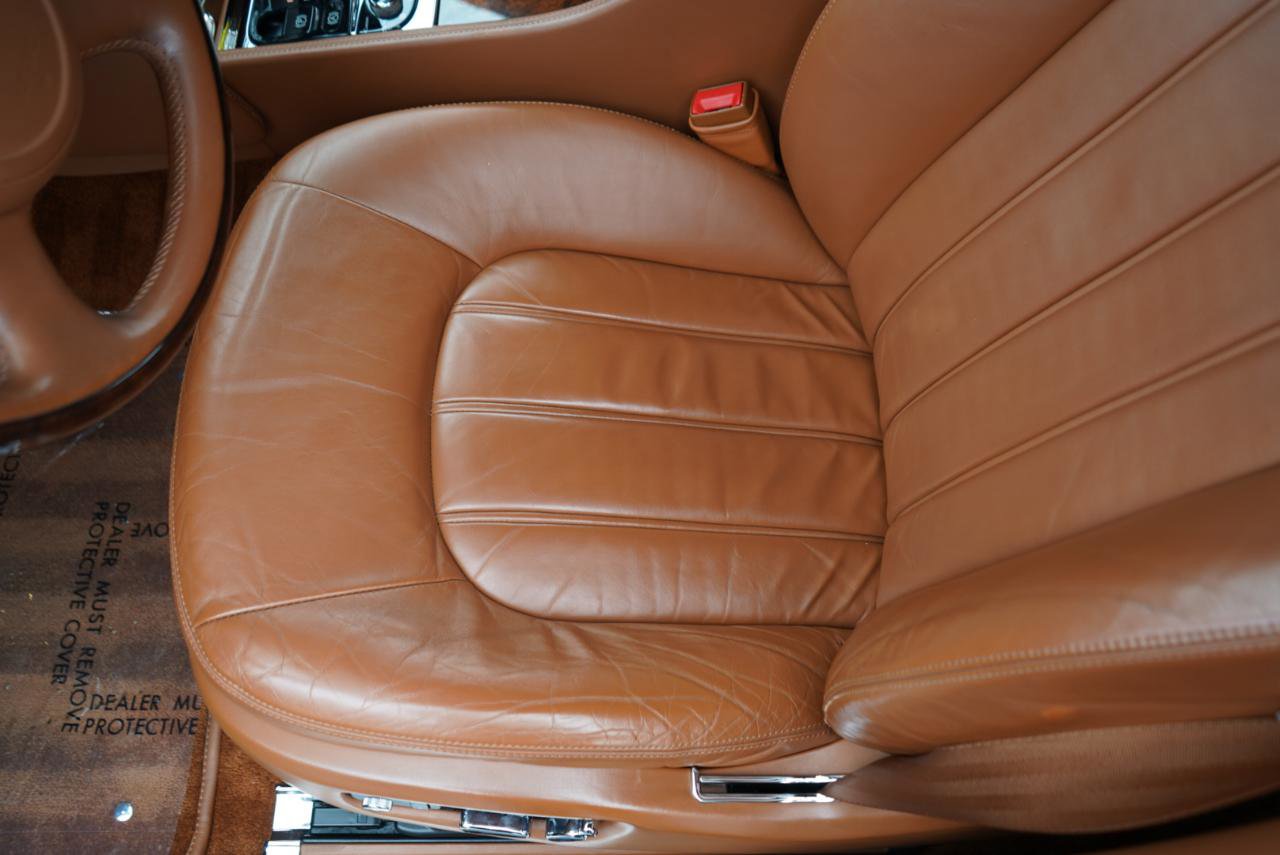 Used 2011 Bentley Mulsanne image 19