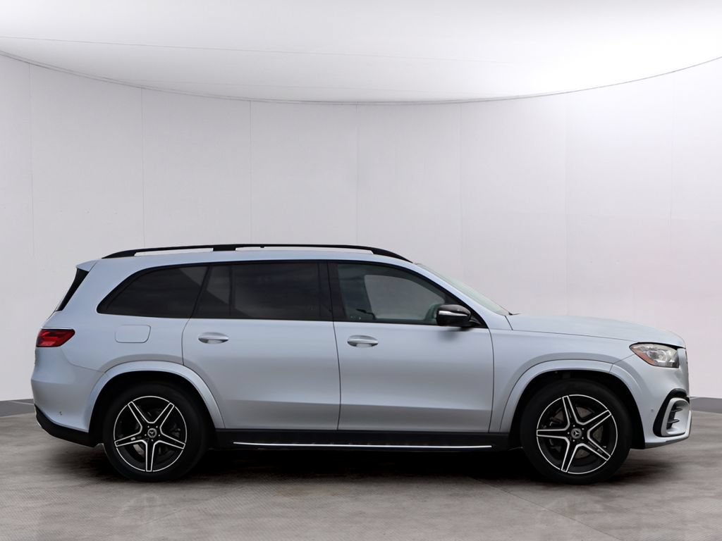 Certified 2025 Mercedes-Benz GLS 450 4MATIC image 4