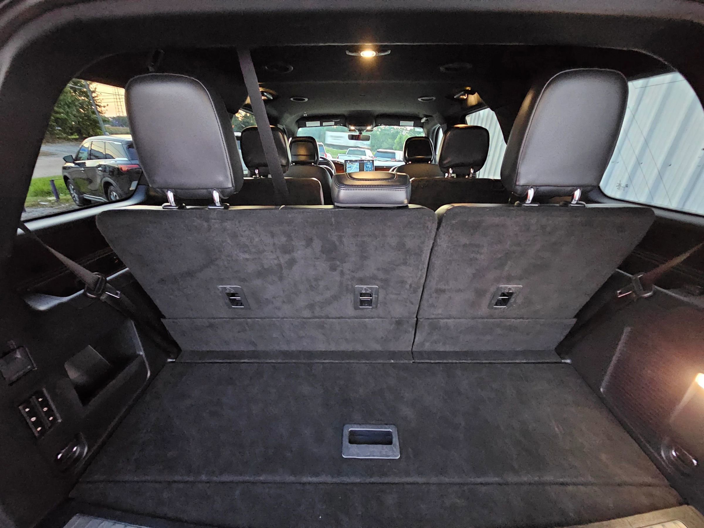 Used 2023 Lincoln Navigator 2WD image 14