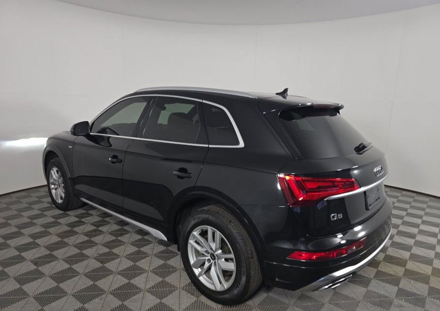 Used 2023 Audi Q5 2.0T Premium w/ Convenience Package AWD/4WD image 6