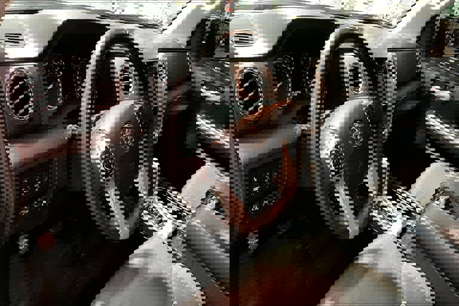 Used 2016 Toyota Tundra SR5 image 17