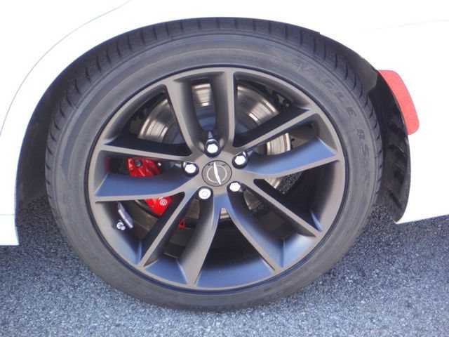 Certified 2023 Chrysler 300 C RWD image 9