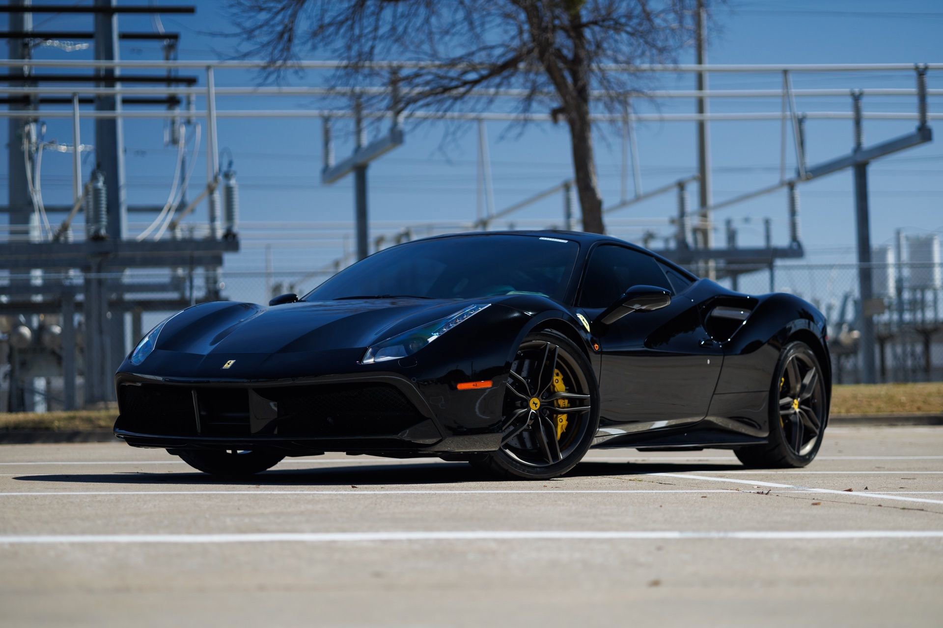 Used 2017 Ferrari 488 GTB image 1