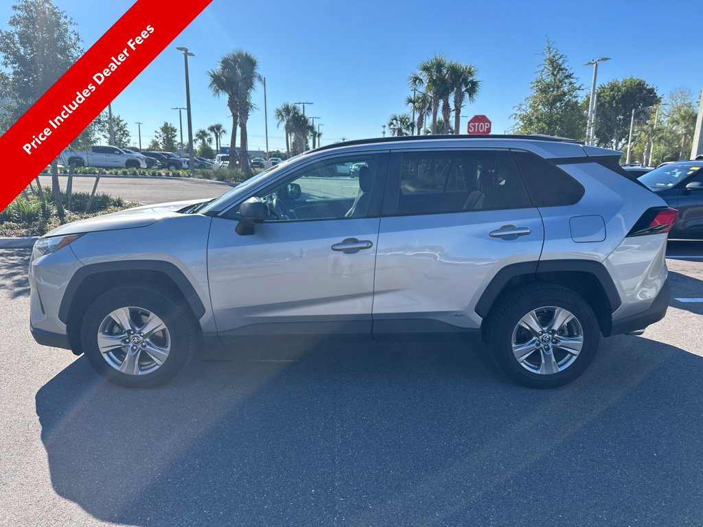 Used 2024 Toyota RAV4 LE AWD/4WD image 3