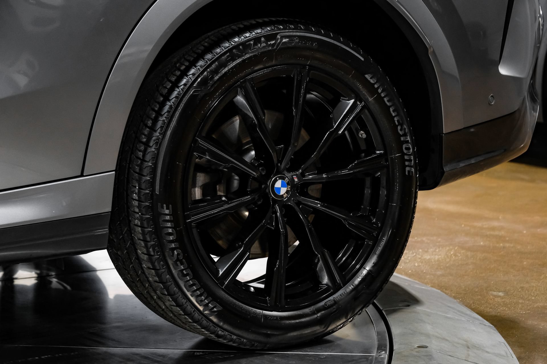 Used 2025 BMW X6 xDrive40i w/ Climate Comfort Package AWD/4WD image 61