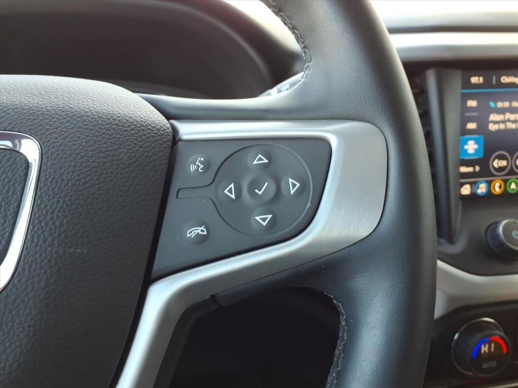 Certified 2023 GMC Acadia SLT w/ Preferred Package image 17