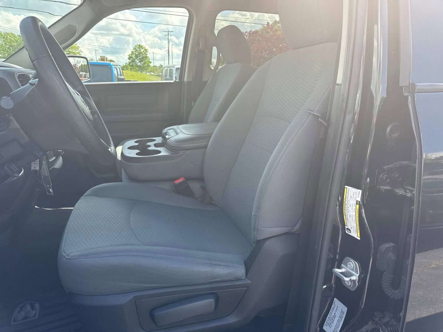 Used 2017 RAM 2500 Tradesman w/ Chrome Appearance Group AWD/4WD image 31