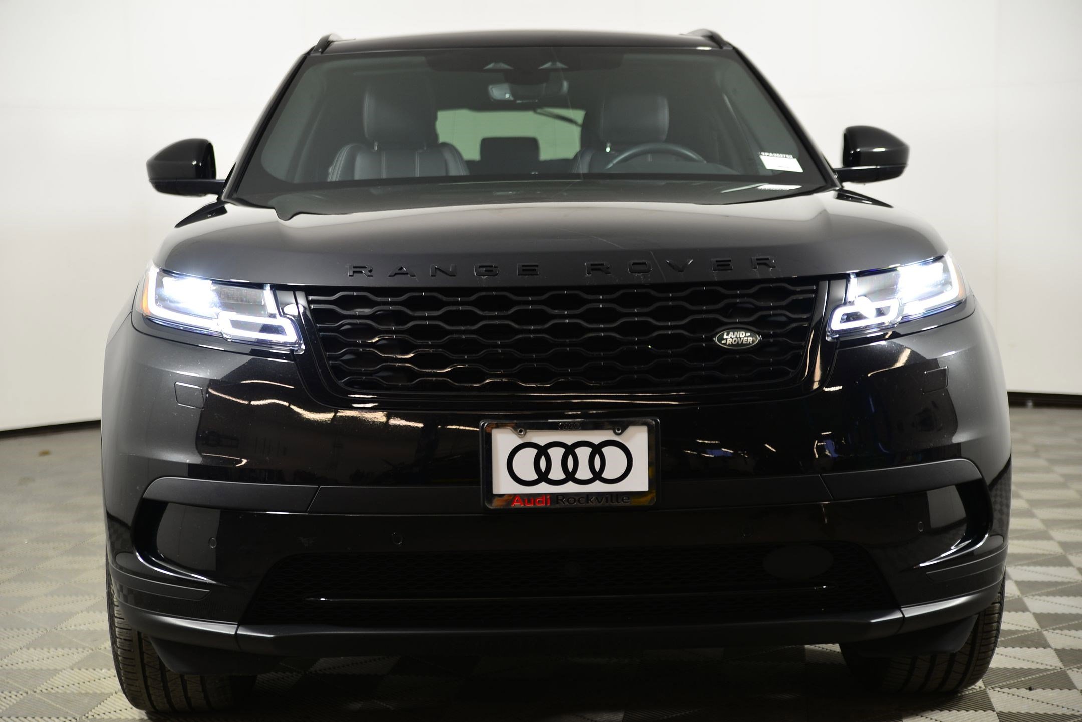 Used 2023 Land Rover Range Rover Velar S image 6