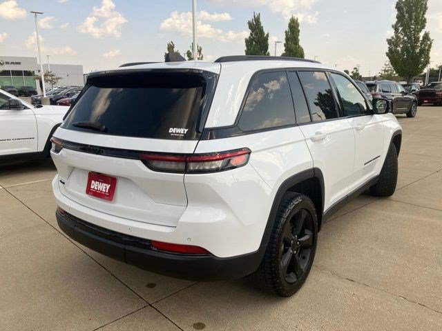 Certified 2022 Jeep Grand Cherokee Altitude AWD/4WD image 6