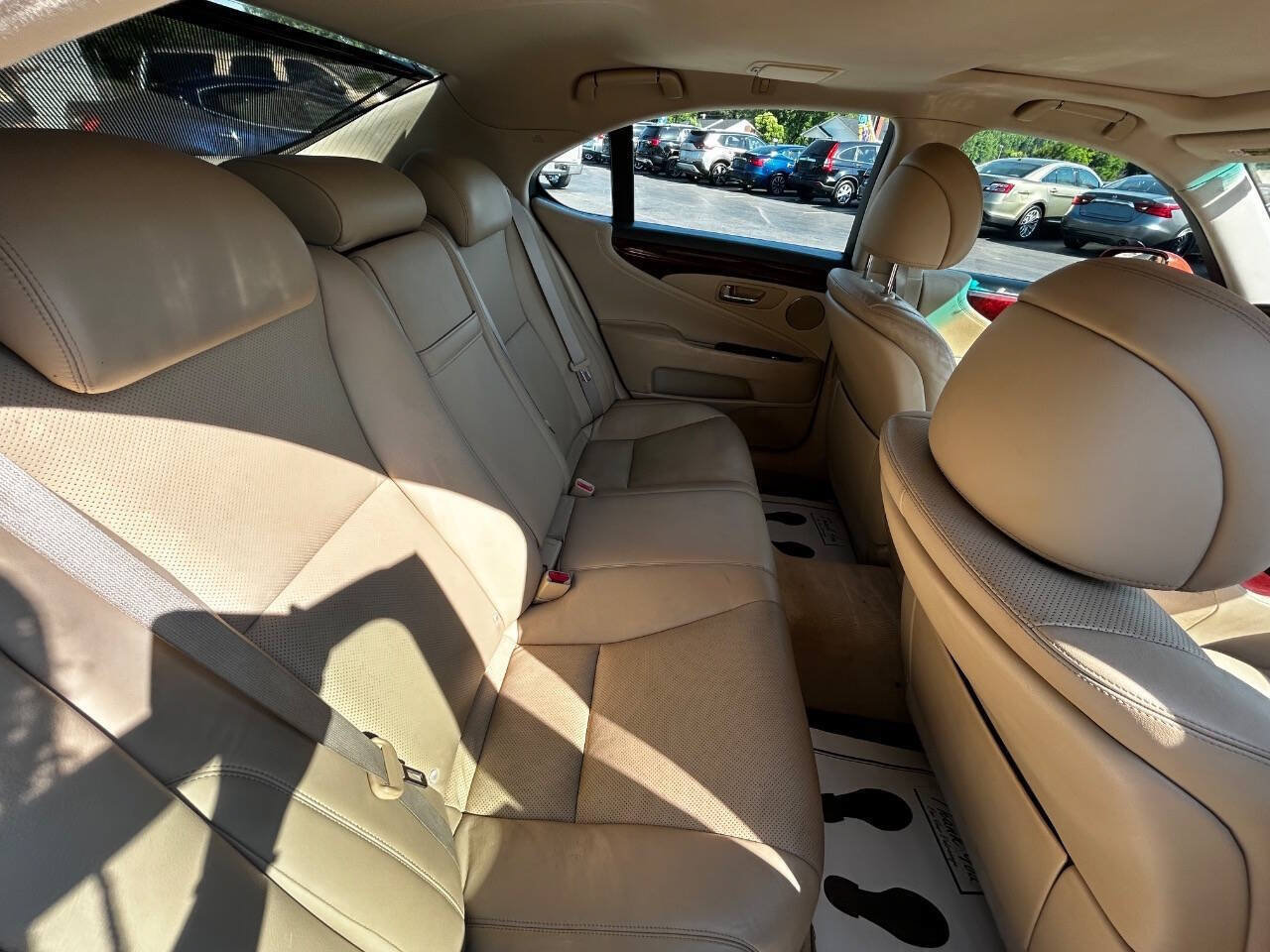 Used 2007 Lexus LS 460 RWD image 5