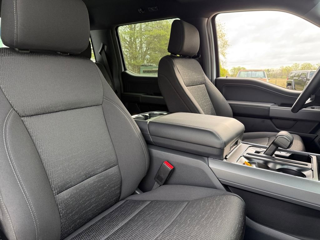 New 2026 Ford F150 XLT w/ Equipment Group 302A MID image 18