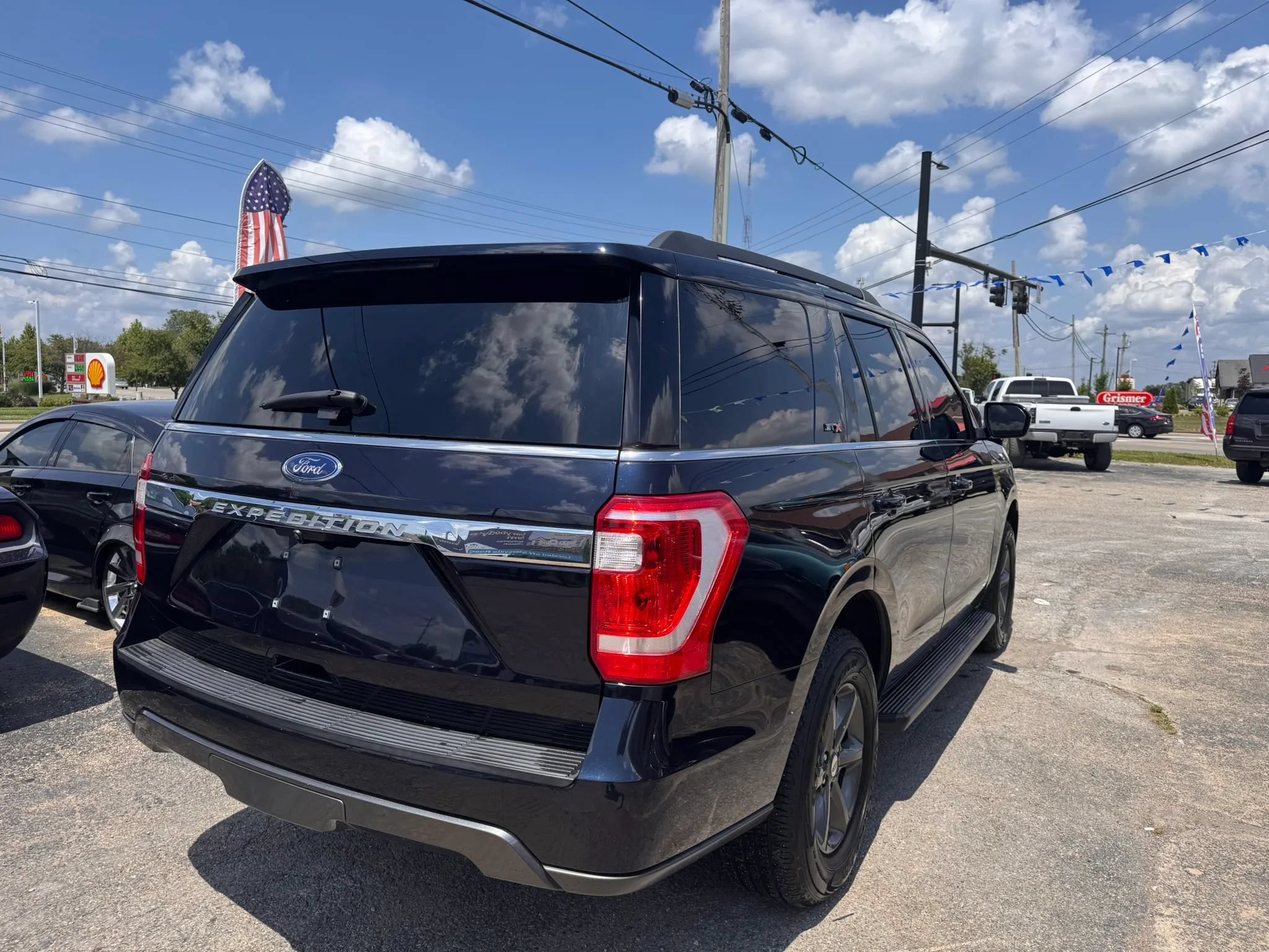 Used 2021 Ford Expedition XL AWD/4WD image 7