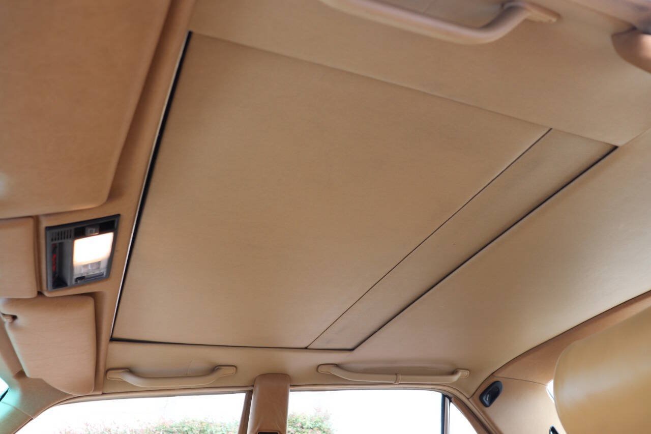 Used 1989 Mercedes-Benz 300 SE image 23