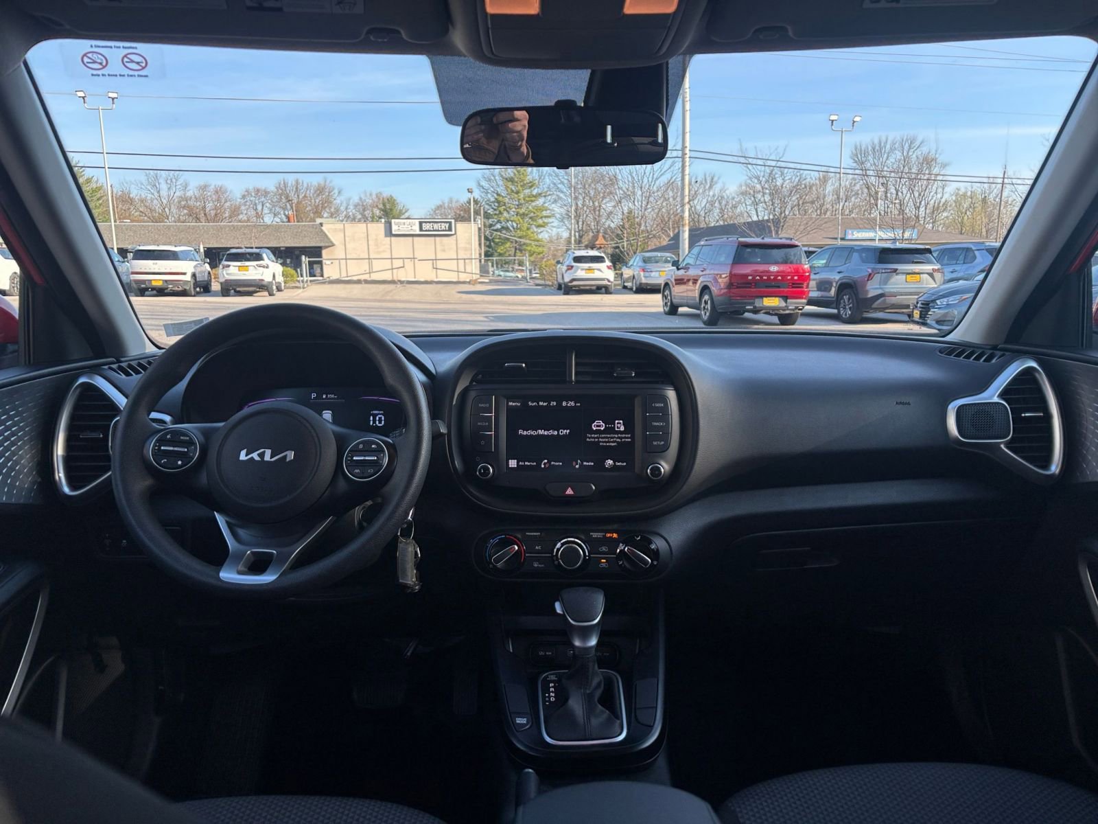 Used 2025 Kia Soul LX w/ LX Technology Package FWD image 32