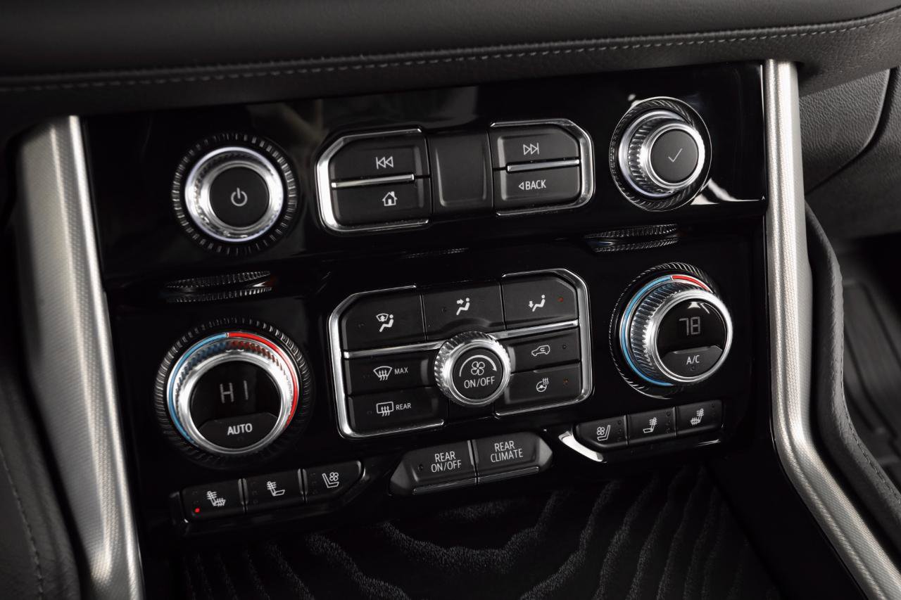 Used 2024 GMC Yukon Denali w/ Advanced Technology Package image 18