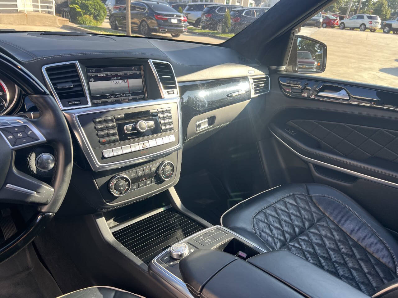Used 2013 Mercedes-Benz GL 550 4MATIC image 18