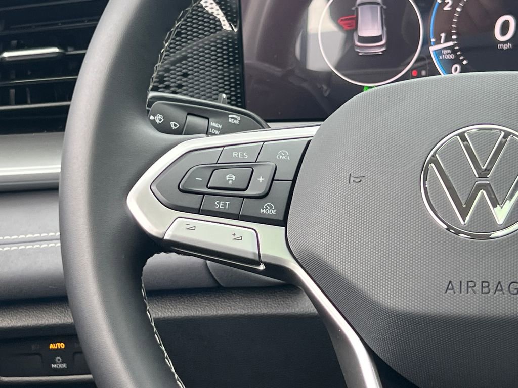 New 2026 Volkswagen Tiguan SE image 26