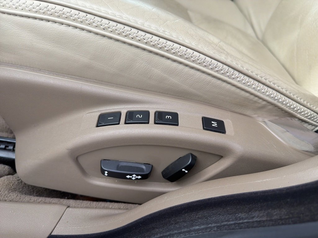 Used 2013 Volvo XC70 T6 Platinum image 15