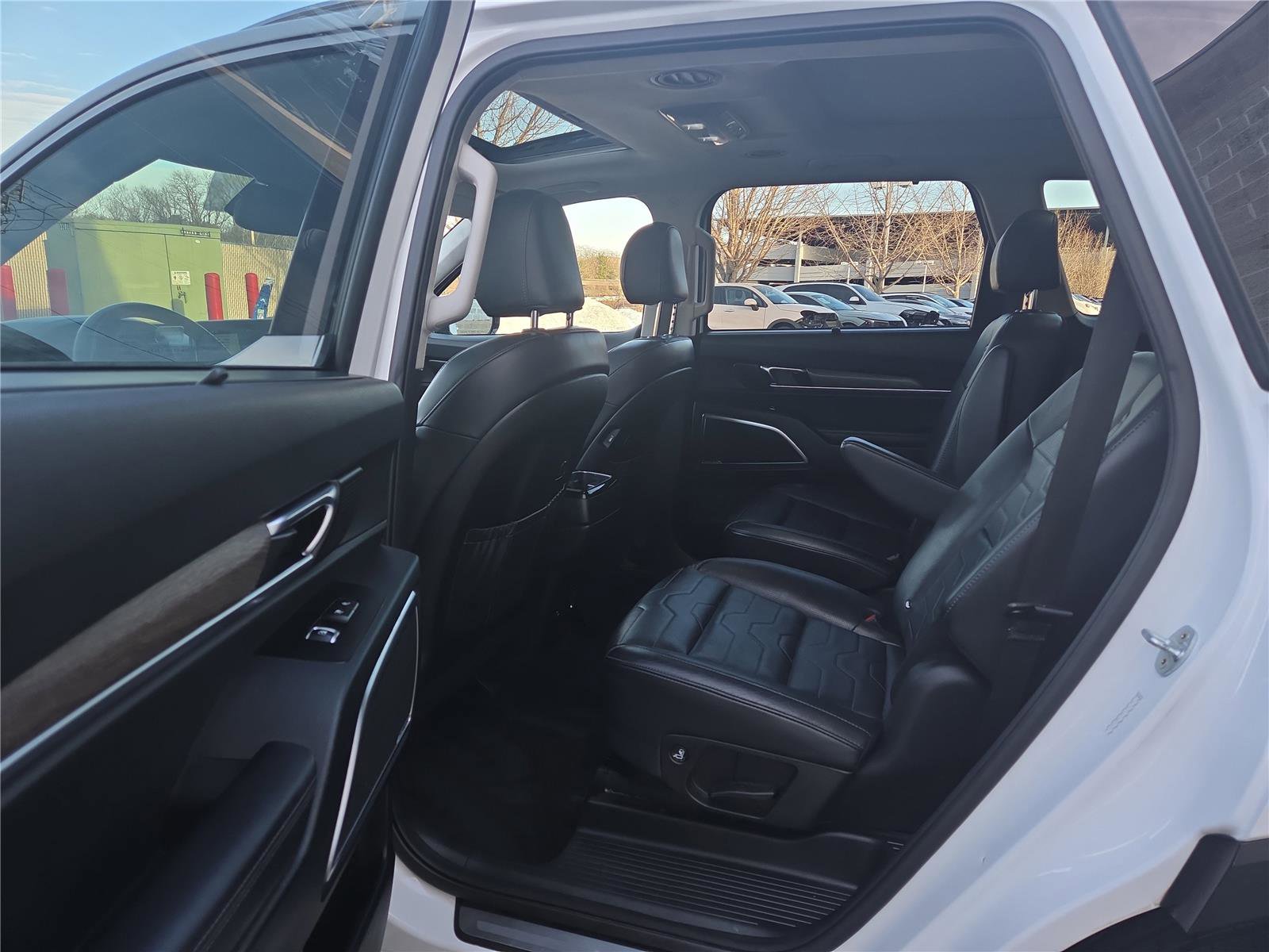 Used 2020 Kia Telluride SX w/ SX Prestige Package image 26