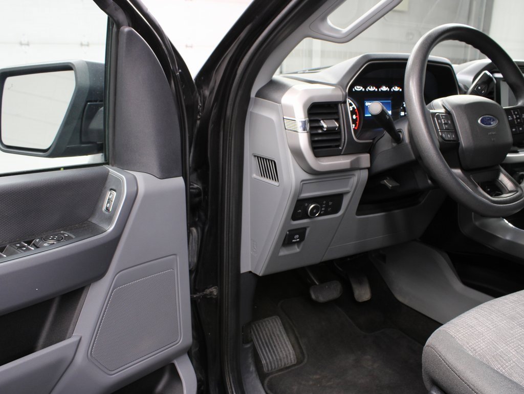 Used 2022 Ford F150 XLT image 43