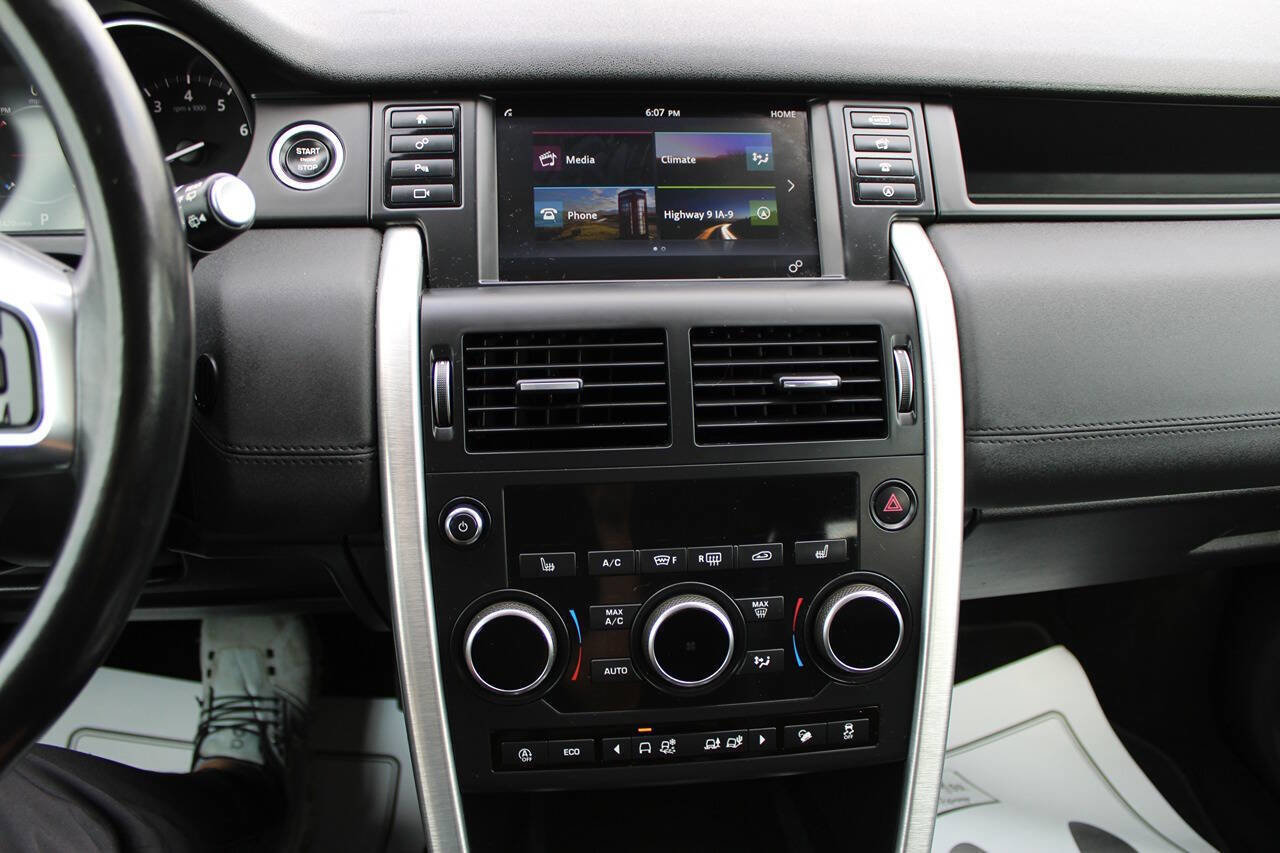 Used 2018 Land Rover Discovery Sport SE image 18