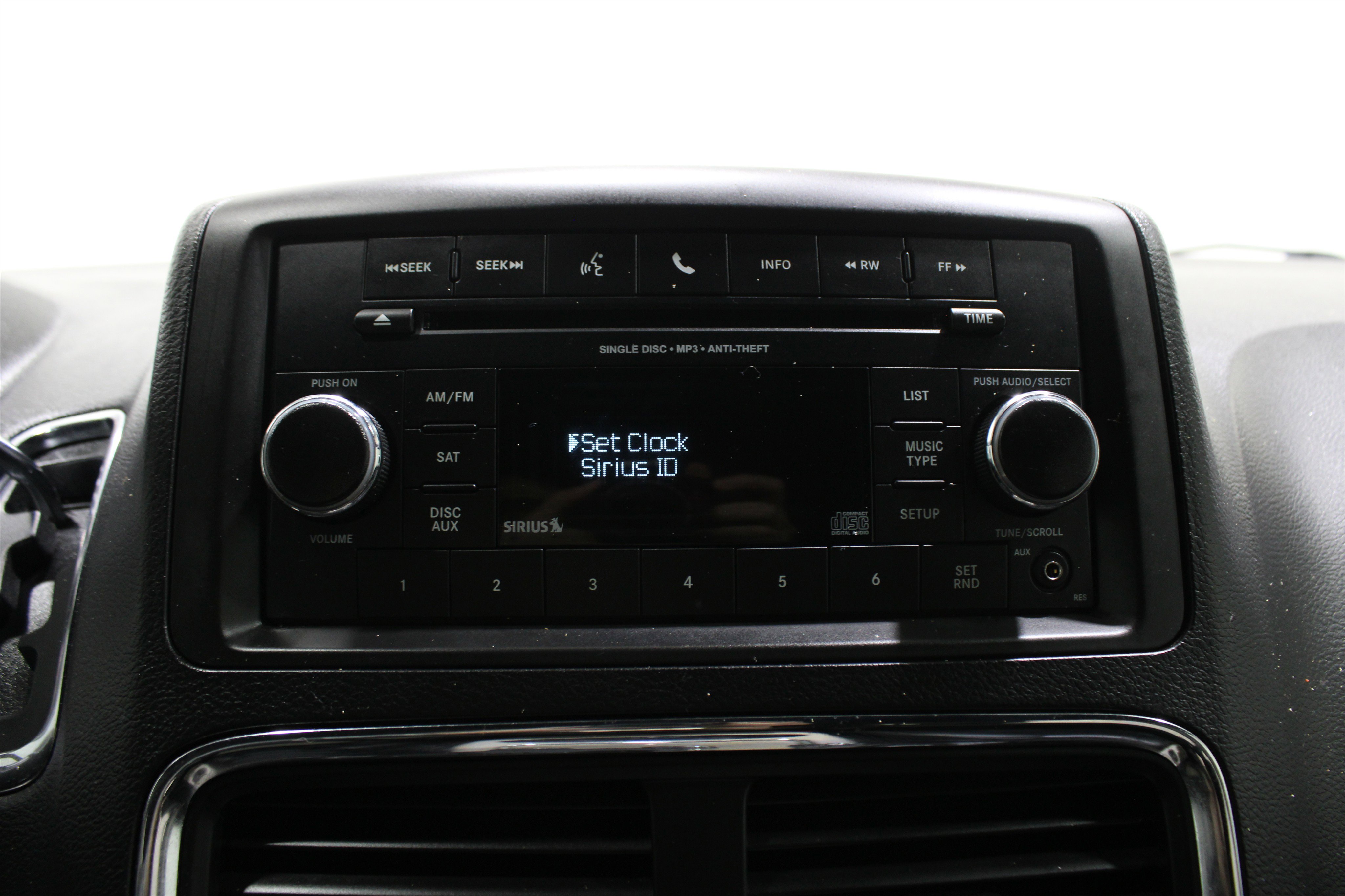 Used 2017 Dodge Grand Caravan SXT image 14