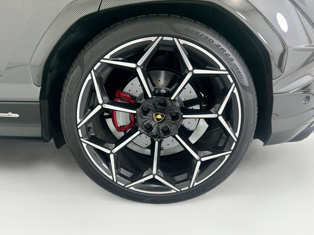 Used 2024 Lamborghini Urus Performante AWD/4WD image 30