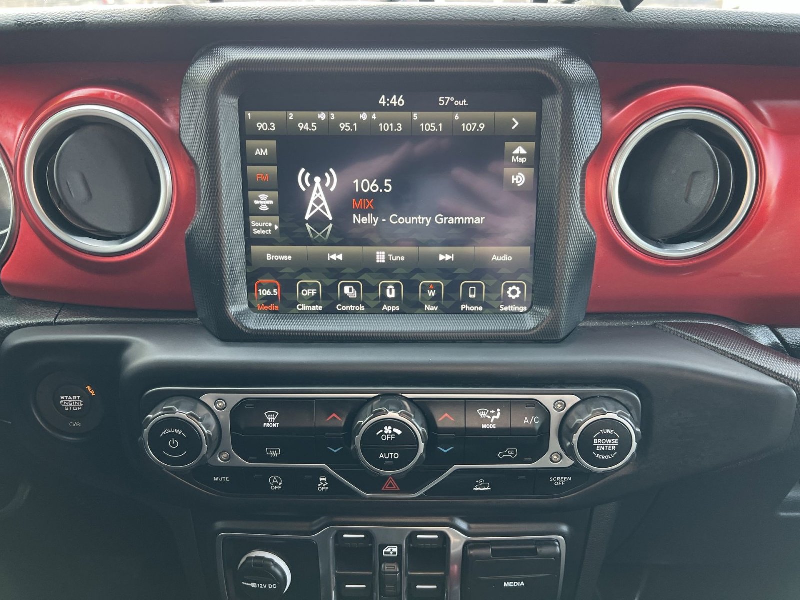 Used 2023 Jeep Gladiator Rubicon w/ Trailer Tow Package image 17