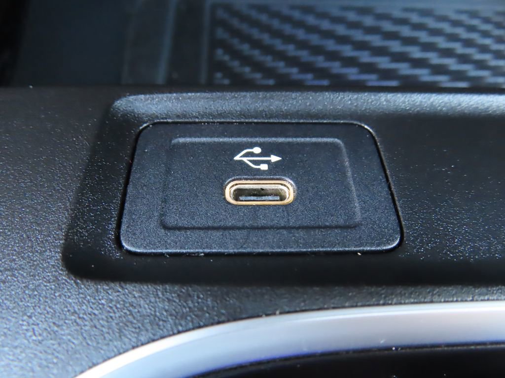 Used 2025 Mercedes-Benz CLA 250 4MATIC image 9