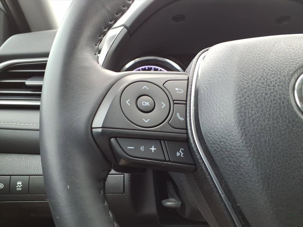 Used 2020 Toyota Camry SE image 16