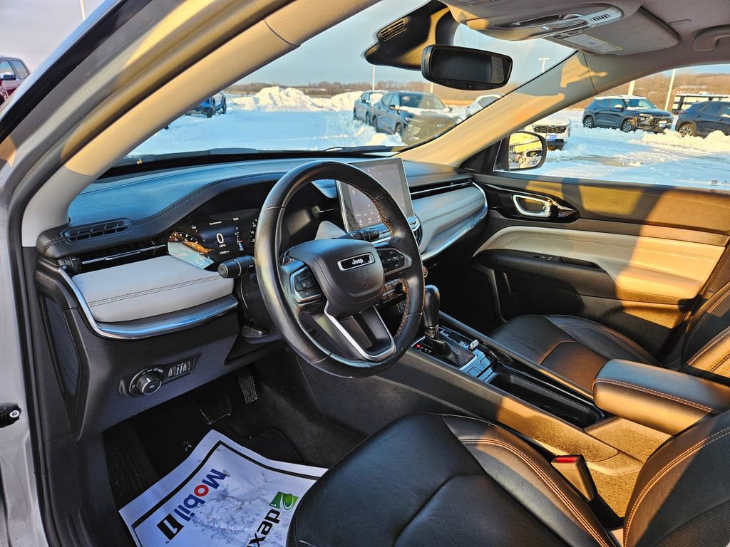 Used 2022 Jeep Compass Limited image 21