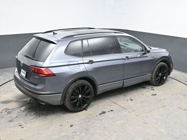 Used 2021 Volkswagen Tiguan SE R-Line image 31