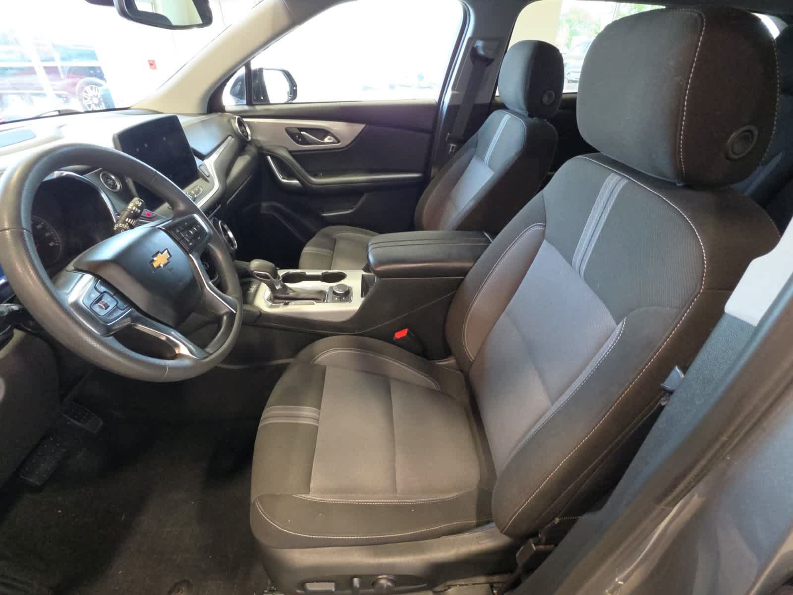 Used 2024 Chevrolet Blazer LT w/ Convenience Package FWD image 15